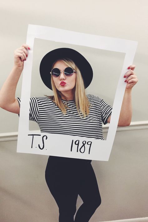 How cute would this be with "Est. 1901"  Perfect for Bid Night! Taylor Swift Halloween Costume, Easy Last Minute Costumes, Last Minute Kostüm, Meme Costume, Taylor Swift Costume, Taylor Swift Birthday Party Ideas, Taylor Swift Dress, Celebrity Costumes, Taylor Swift Party