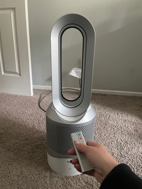 Dyson fan silver with remote control Dyson Fan In Bedroom, Fan In Bedroom, Dyson Fan, Mens Bedroom Decor, Mens Bedroom, Air Purifying, Desk Setup, Cold Air, Air Purifier