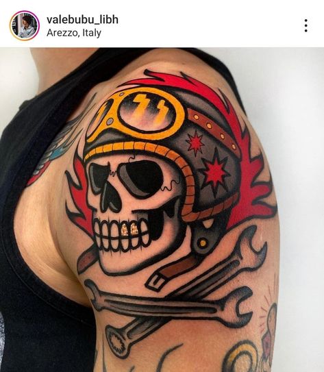 American Traditional Tattoos Motorcycle, Skull With Glasses Tattoo, Motor Tattoo Ideas, Traditional Biker Tattoo, Traditional Motorcycle Tattoo, Old School Skull Tattoo, Motorcycle Tattoo Designs, Skull Traditional Tattoo, Chevy Tattoo