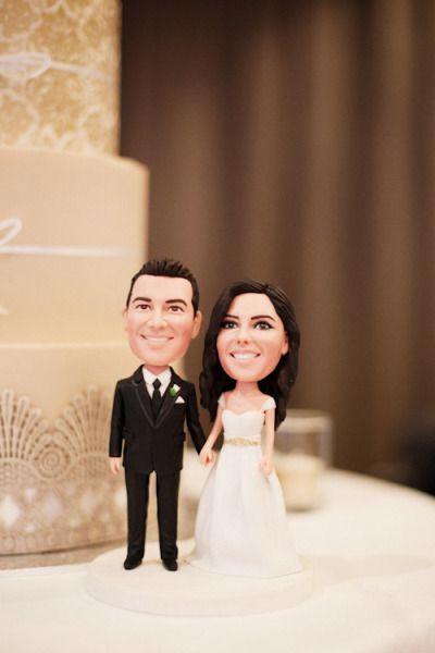 bobblehead cake toppers- those are cool Wedding Cake Topper Ideas, Miniature Bride, Cake Topper Ideas, Types Of Wedding Cakes, Fancy Wedding Cakes, Tree Photos, Silhouette Cake Topper, Silhouette Cake, Groom Wedding Cakes