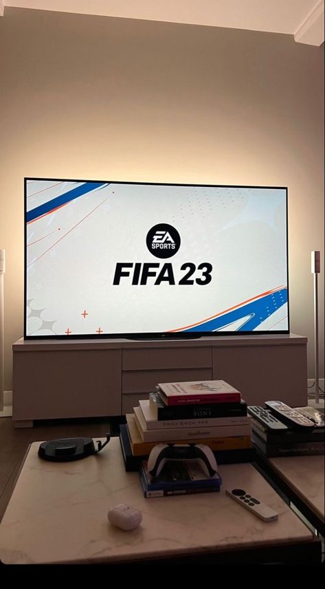 Ps5 Snapchat, Football Room Ideas, Ps5 Aesthetic, Gaming Profile Pictures, Fifa 23, Play 5, Gaming Room Setup, Ea Sports, Gamer Room