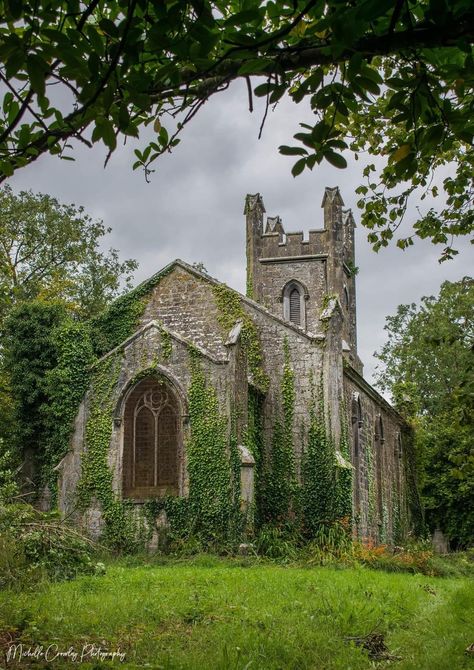 Midevil Building, Old Monastery, Abandoned Monastery, Medieval Mansion, Cathedral Ruins, Medieval Monastery, Old Cathedral, Old Chapel, Medieval Church