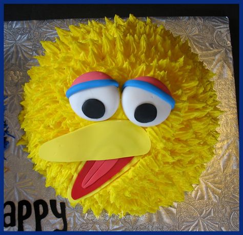 Big bird cake Big Bird Cake Ideas, Big Bird Cake, Big Bird Cupcakes, Cakes With Peanut Butter, Cute Cookie Monster, Bird Birthday Cake, Sesame Street Birthday Cakes, Novelty Cupcakes, Sesame Street Cupcakes