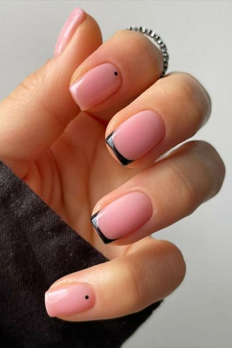 Black Summer Nails, Pink Tip Nails, Summer Nails 2024, French Tip Nail Art, Unghie Sfumate, Dots Nails, Black Nail, Acrylic Nails Coffin Short, Going Viral