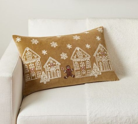 Pottery Barn Gingerbread, Punch Needle Pillow Patterns, Christmas Cushions Ideas, Winter Cushions, Gingerbread Embroidery, Xmas Aesthetic, Christmas Pillows Diy, Embroidered Pillows, Pottery Barn Christmas