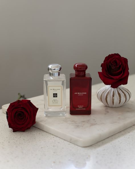 Jo Malone Scarlet Poppy Intense, Jo Malone Scarlet Poppy Aesthetic, Jo Malone Poppy And Barley, Scarlet Poppy Jo Malone, Jo Malone Perfume Aesthetic, Jo Malone Scarlet Poppy, Jo Malone Aesthetic, Scent Aesthetic, Jo Malone Red Roses