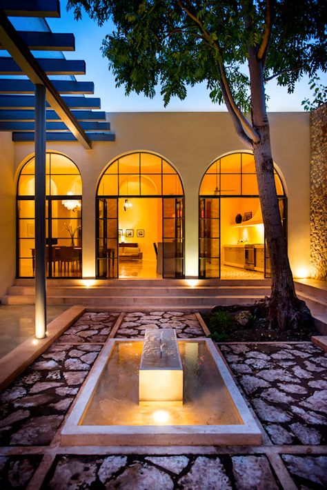 Spanish Hacienda, Hacienda Style Homes, Spanish Modern, Mexico House, Villa Style, Mediterranean Style Homes, Spanish Architecture, Mexican Home, Architecture Art Design