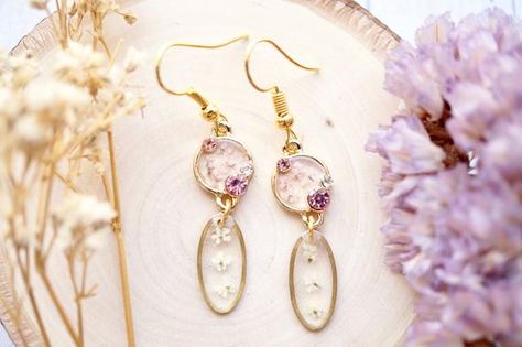 Customized Bridesmaid Gifts, Low Cost Wedding, Diy Resin Projects, Resin Jewelry Making, Resin Necklace, Resin Earrings, Metal Flowers, Ear Hook, Sensitive Ears