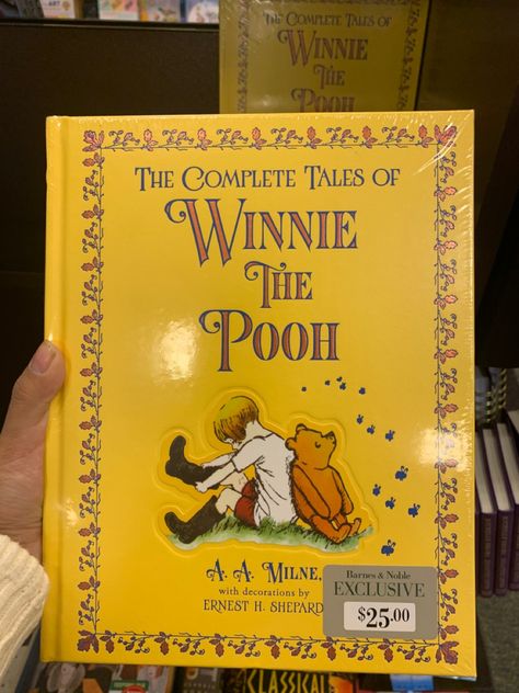 The Complete Tales Of Winnie The Pooh, Winnie The Pooh Book Cover, Workout Book, Board Books, Book Covers, Authors, Favorite Books, Winnie The Pooh, Baby Shower