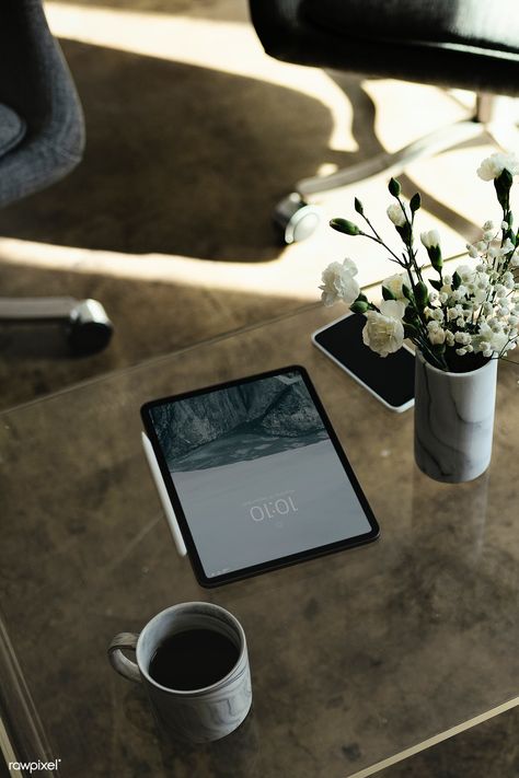 Tablet Aesthetic, Feminine Desk, Carnation Flowers, Pink Mobile, White Carnation, Web Design Resources, Phone Mockup, Tablet Screen, Digital Tablet