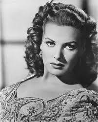 Read On Read Now: The 100 Most Beautiful Actresses of All-Time..." Klasik Hollywood, Maureen O Hara, Stars D'hollywood, Maureen O'hara, 17 August, Classic Movie Stars, Classic Actresses, Hollywood Icons, Actrices Hollywood