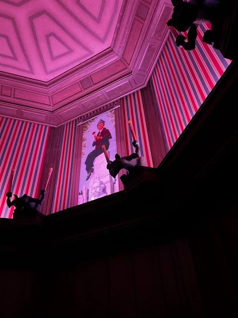 Disney Updates Lighting in Haunted Mansion Stretching Room at the Magic Kingdom Haunted Mansion Stretching Room, Stretching Room, Mansion Aesthetic, Room Images, The Haunted Mansion, Disney World Magic Kingdom, Disney Haunted Mansion, Walt Disney World Vacations, Enjoy Your Vacation