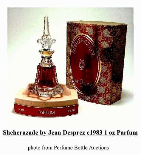 Perfume Vintage, Old Perfume Bottles, Pretty Perfume Bottles, Perfume Bottle Design, Perfume Bottle Art, French Perfume, Victorian Dollhouse, Beautiful Perfume Bottle, Antique Perfume Bottles