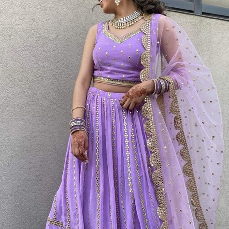 Purple/ lavender lehenga Lavendar Lehenga Purple, Light Purple Lehenga Color Combos, Lehenga Simple, Lavender Lehenga, Reception Sarees, Lehenga Pink, Purple Lehenga, Lehenga Jewellery, Purple Suits