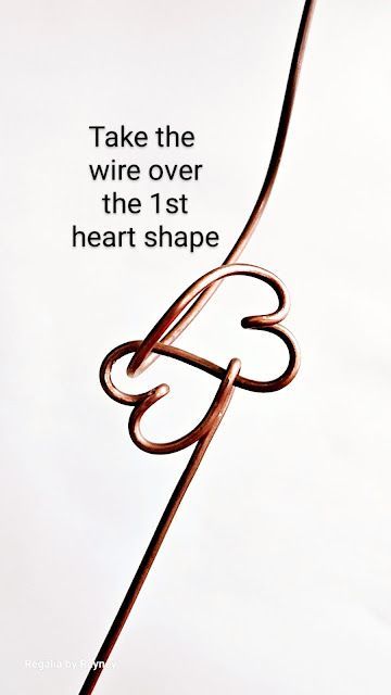 Entwined Hearts Wire Wrap Adjustable Bracelet Free Jewelry Tutorial How To Twist Wire For Jewelry, Adjustable Wire Wrapped Rings Tutorial, Wire Earrings Diy Tutorials, Wire Wrap Tutorial Free, Wire Jewelry Patterns Free, Wire Wrapped Jewelry Tutorials Free, Wire Jewelry Diy, Wire Wrapped Jewelry Rings, Wire Sculpting