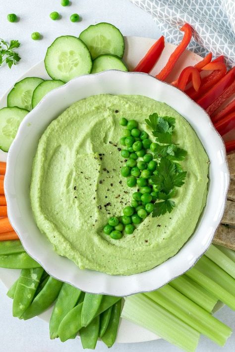 Pea hummus is a super easy, delicious bright green dip! It's really quick to make and full of flavour from the sweet peas. I've also used a secret ingredient to make it really smooth and light. Green Hummus Recipe, Vegan Dip Recipes, Pea Hummus, Vegan Chicken Nuggets, Vegetarian Roast, Green Dip, Vegetarian Starters, Creamy Peas, Easy Vegan Dessert