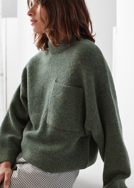 Weekend Wants | Work Your Closet Green Sweaters, Dark Green Sweater, Sweater Ideas, Green Knit Sweater, Trouser Outfits, Effortless Fashion, Looks Street Style, Long Sleeve Knit Sweaters, Cool Sweaters