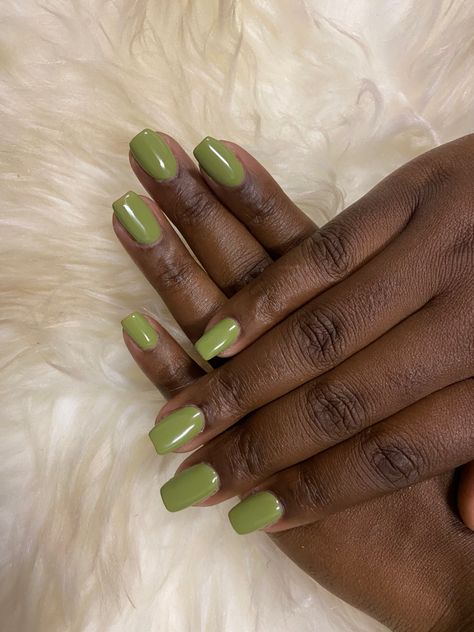 Green Gel Manicure, Square Natural Nails, Squoval Acrylic Nails, Olive Sage Green, Nail Winter, Olive Nails, Natural Nails Manicure, Girls Nail Designs, Shoe Nails