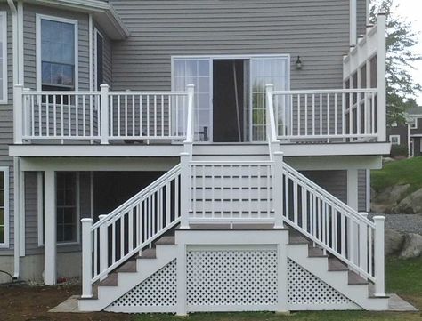 Split deck stairs with landing Deck Stairs With Landing, Stairs With Landing, Deck Staircase, Front Porch Stairs, Bayou House, Entryway Stairs, Porch Stairs, Front Stairs, Porch Design Ideas