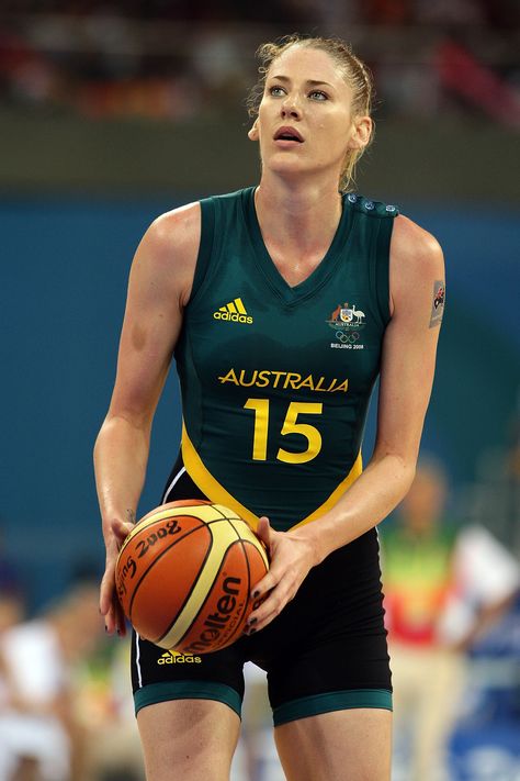 Lauren Jackson, Australian Female Basketball, Kobe Bryant Lakers, Lauren Jackson, Fiba Basketball, Athletic Models, Beijing Olympics, Nike Nba, Poster Photo, Basketball Pictures