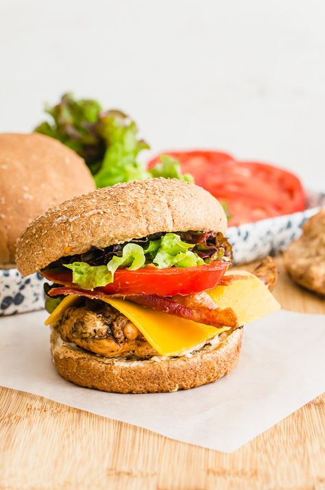 This easy, flavor-packed marinade makes the most amazing Grilled Chicken Sandwich recipe ever. Great for meal prep and serving groups, too. Sandwich Recipe Videos, Sit Down Dinner, Grilled Chicken Sandwich Recipes, Grilled Chicken Sandwich, Homemade Hamburger Buns, Chicken Sandwich Recipe, Thriving Home, Gourmet Grilling, Kfc Chicken