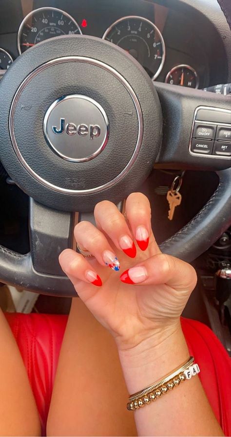 Fourth Nails Simple, 4th Of July Nails Preppy, Summer Nails Fourth Of July, Cute Simple 4th Of July Nails, Fourth Of July Nails Gel Short, 4th Of July Nails Acrylic Square, Cute July Nails, 4th July Nails Simple, 4th Of July Nails Aesthetic