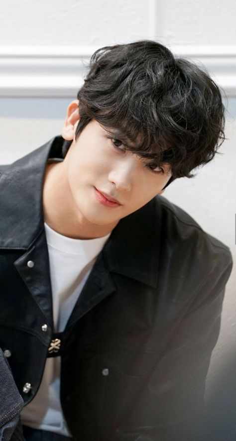 Best Haircut For Men 2024, Bob Haircut With Long Bangs, French Braid Men, Wavy Hair Men Haircut, Curly Hairstyles Male, Park Hyungsik Wallpaper, Korean Hairstyles For Men, Park Hyungsik Cute, Hairstyles Male