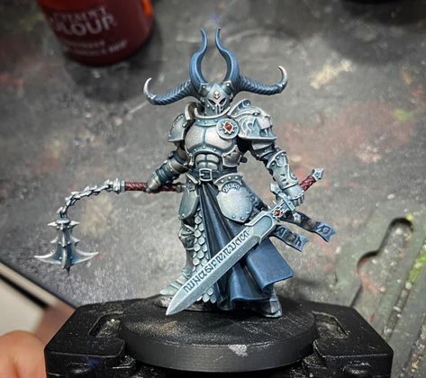 Age Of Sigmar Armies, Dnd Minis, Warhammer 40k Memes, Stormcast Eternals, Warhammer 40k Figures, Dark Eldar, Dc Comics Wallpaper, Warhammer Figures, Warhammer Paint