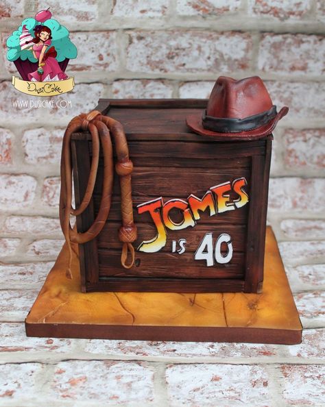 Indiana Jones Birthday Cake, Snake Cupcakes, Indiana Jones Cake, Indiana Jones Birthday Party, Indiana Jones 1, Indiana Jones Party, Explorer Party, Lego Indiana Jones, Movie Cakes