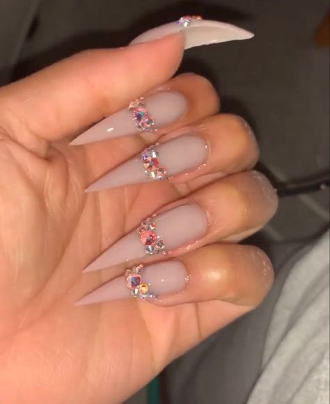 Pink Stilleto Nails With Rhinestones, Rhinestone Nails Stiletto, Nude Acrylic Nails Stiletto, Nude Stiletto Nail Designs, Nude Rhinestone Nails, Stiletto Nails Designs Classy, Stiletto Nails With Rhinestones, Nails Ideas Stiletto, Nude Nails With Rhinestones