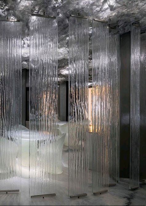 Ice Interior Design, Glass Partition Designs, Glass Restaurant, Transparent Wall, Detroit Zoo, Glass Interior, Water Projects, Aesthetic Clinic, Glass Partition