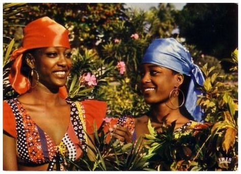 Haitian Clothing, Haiti History, Haitian Women, Haitian Revolution, Kate Spade Spring, Caribbean Fashion, Haitian Art, Bardot Style, Caribbean Culture