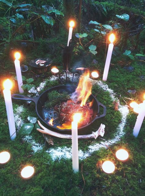 Witchy Business, Which Witch, Witches Altar, Wiccan Altar, Eclectic Witch, Pagan Altar, Witch Magic, Work Spaces, Witch House