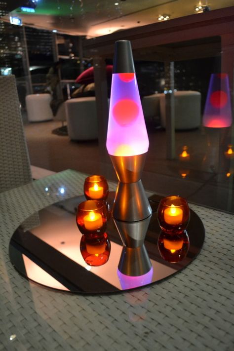 70's dinner party | PRESS & PHOTOS > Retro / 70's Themed 40th Birthday > retro lava lamps ... Lava Lamp Centerpiece Ideas, 70s Decor Party, Decades Party Theme, 70s Aesthetic Party Decor, 1970 Party Theme Ideas, 70 Theme Party, 70’s Party Ideas, Retro Party Ideas, Lamp Centerpieces