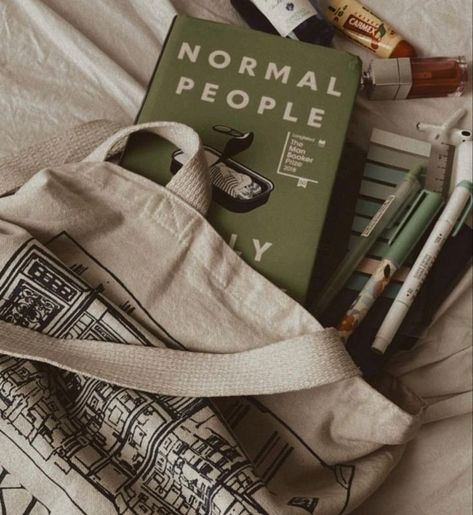 Bookish Pfp Aesthetic, Bookish Pfp, Book Bag Aesthetic, Book Photography Instagram, Bookstagram Inspiration, Dark Academia Aesthetic, Coffee And Books, Brown Aesthetic, Book Girl