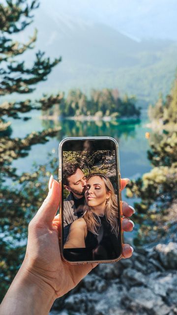 Random Selfie, Pretty Background, Creative Self Portraits, Nice Background, Take A Selfie, Pretty Backgrounds, Couple Selfies, Take A Photo, Photo Couple