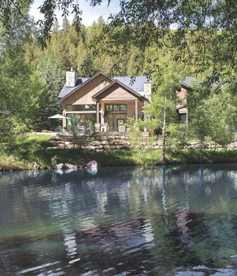 A Colorado Mountain Home with Farmhouse Flavor - Mountain Living Restoration Hardware Dining Room, House In Colorado, House Manifestation, Colorado Mountain Homes, Colorado Lakes, Colorado Cabin, Mountain Home Ideas, Poppy Lane, Cabin Mountain