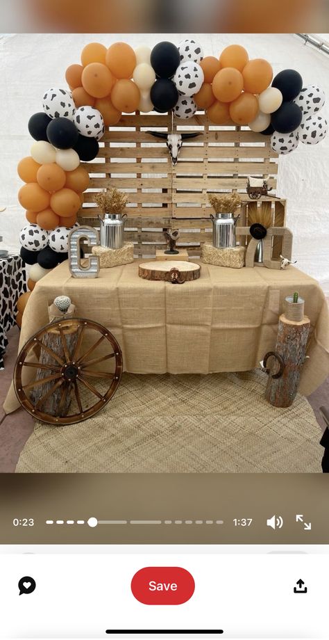 Ranch Theme Party, Western Graduation Party Ideas, Cowboy House, Western Party Decorations, Graduation Party Backdrops, Rodeo Birthday, Western Party, Western Parties, Cowboy Christmas