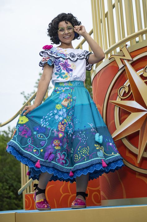 Some exciting news for Magic Kingdom Park and Encanto fans! We may not talk about Bruno, but we can definitely talk about Mirabel making her debut in the “Disney Adventure … Adult Mirabel Costume, Mirabel Skirt, Mirabel Cosplay, Mirabel Costume, Mirabel Dress, Adult Costumes Diy, Adventure Friends, Disneyland Characters, Mirabel Madrigal