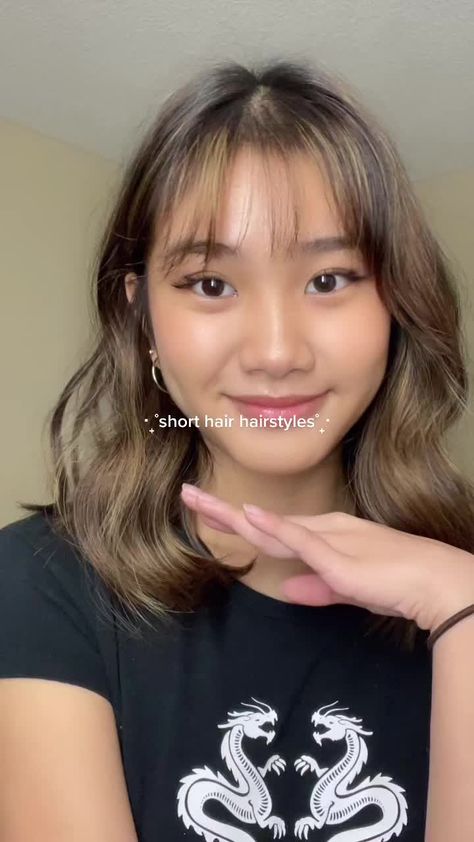 Haïr Style For Short Hair With Bangs, Hairstyles With Short Hair And Bangs, Haïr Cut For Short Hair Girl, Hair Styles For Short Hair And Bangs, Haircut For Short Hair With Bangs, Hairstyle For Bangs Ideas, Short Hair Aesthetic Hairstyles, Easy Hairstyles Bangs, Short Hair Hairdo