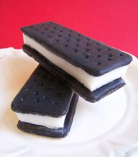 Food Pranks, Food Soap, Dessert Soap, Blackberry Syrup, Chocolate Soap, Cream Sandwich, Homemade Soap Recipes, Soap Favors, Soap Recipes