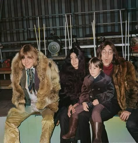 Brian Jones, Yoko Ono, Jules Lennon and John Lennon at the ''Rock n Roll CIrcus'' by The Rolling Stones - 1968 Rock N Roll Circus, Plastic Ono Band, John Lennon Paul Mccartney, Brian Jones, Cool Pops, Beatles John, Music Words, Yoko Ono, British Boys