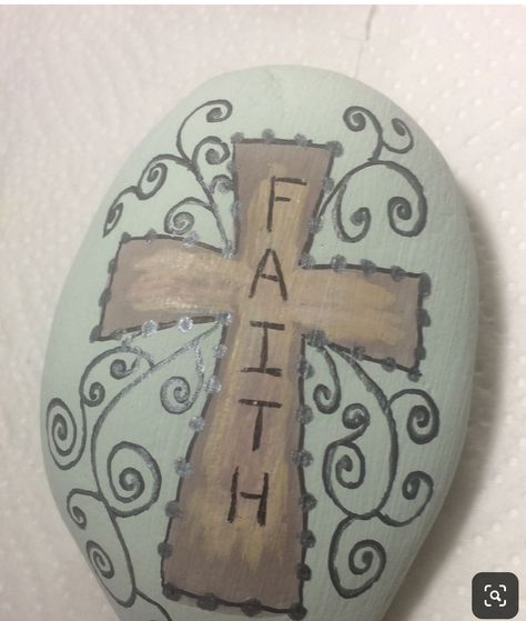 Painted Rocks With Crosses, Faith Rocks Painting, Cross Rock Painting Ideas, Christian Painted Rocks Ideas, Faith Painted Rocks, Religious Painted Rocks, Christian Rock Painting, Christian Rock Painting Ideas, Painted Rock Ideas