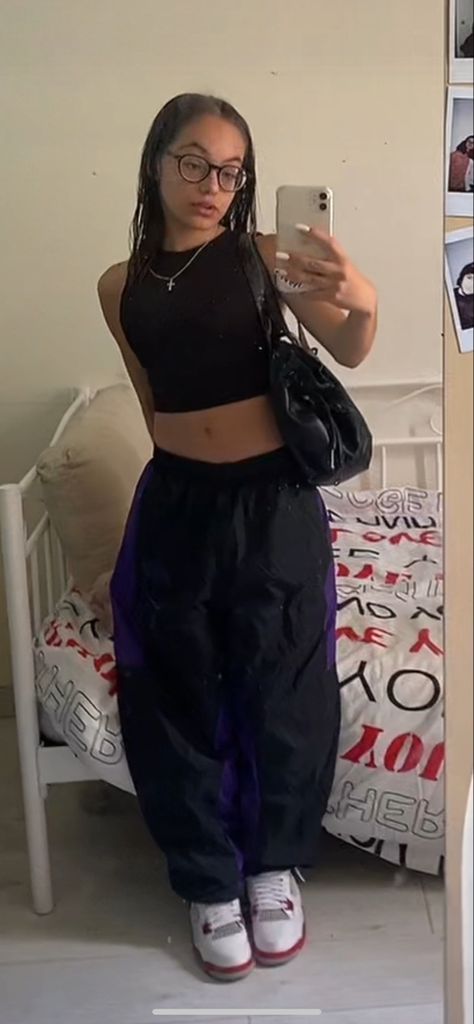 90s Sweatpants Outfit, 2000s Sweatpants Outfit, Y2k Sweatpants Outfit, Sweatpants Outfit Black, Y2k Fashion Outfit, Swishy Pants, Y2k Sweatpants, Sweatpants Outfits, Character Clothing