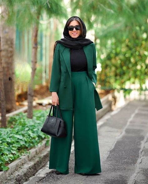 Coat And Pants Women Formal, Abaya Pants, Long Coat For Girls, Convocation Dress, Stylish Plus Size Clothing, Blazer Outfits Casual, Blazer Outfits For Women, Outwear Fashion, Hijabi Fashion Casual