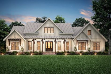 Vaulted Master, Calia Italia, Bed Modern, Farmhouse Style House Plans, Farmhouse Traditional, Craftsman Style House Plans, Modern Farmhouse Exterior, Farmhouse House, Farmhouse Plan