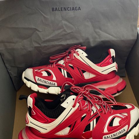 Track Sneakers Unisex Size ( C 36) Brand New/No Scratches/No Damages Price Is Negotiable Balenciaga Triple S Pink, Balenciaga Speed Runner, Balenciaga Track Sneaker, Red Balenciaga, Balenciaga Speed Trainers, Track Sneakers, Track Runners, Shoes Balenciaga, Black And White Trainers