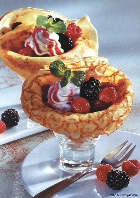 Fruit Recipes Dessert, Dessert Breakfast, Fruit Dessert Recipes, Dandelion Recipes, Recipes Dessert, Köstliche Desserts, Breakfast Food, Breakfast Dessert, Food Presentation