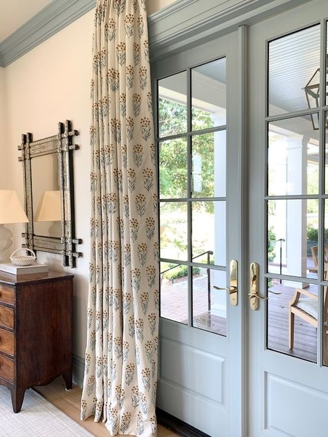 My Tour of the 2021 Southern Living Idea House - Perfecting Places Georgian House Decor, Sw Silver Lake, Southern Bungalow Interior, Southern Living Ranch Homes, Blue And Green Curtains Living Room, 2019 Southern Living Idea House, Southern Living Design House, Blue Painted Trim Bedroom, Window Treatments Arched Windows