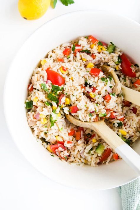 Tuna Rice Salad, Tuna And Rice, Dinner Rice, Healthy Rice Recipes, Tuna Rice, Easy Peasy Recipes, Weaning Recipes, Rice Salad, Light Lunch